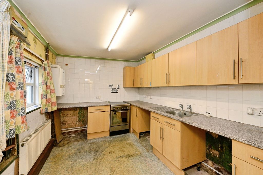 Property photo 3 of 14 Pbox-Img.Jpg