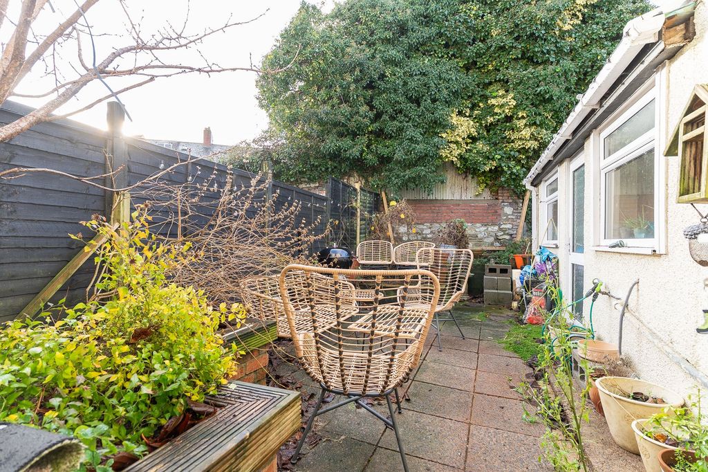 Property photo 2 of 26