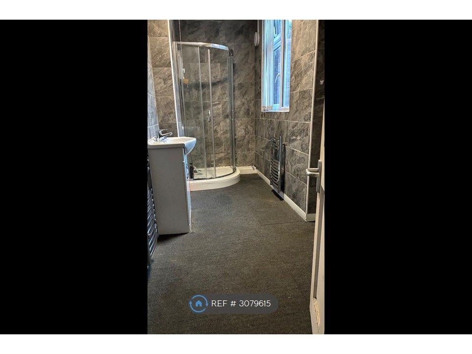 Property photo 2 of 2 Shared Toilet And Shower