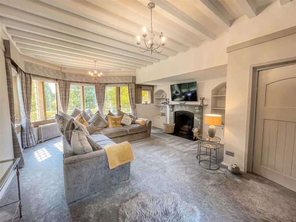 Property photo 2 of 13 8.Png