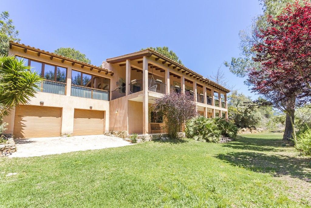 Property photo 2 of 20 Facade