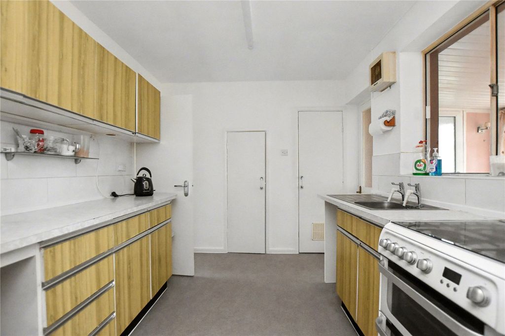 Property photo 2 of 25 Picture No. 02