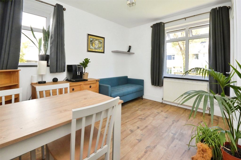 Property photo 3 of 13 3 - Picture No. 12