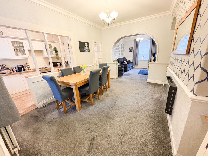 Property photo 3 of 12 Photo 6