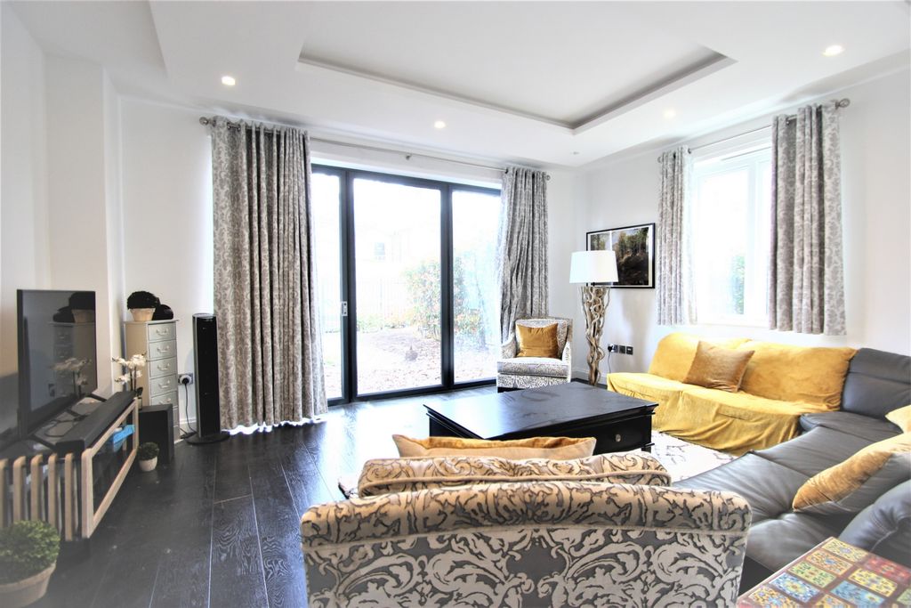 Property photo 3 of 53 Photo 2