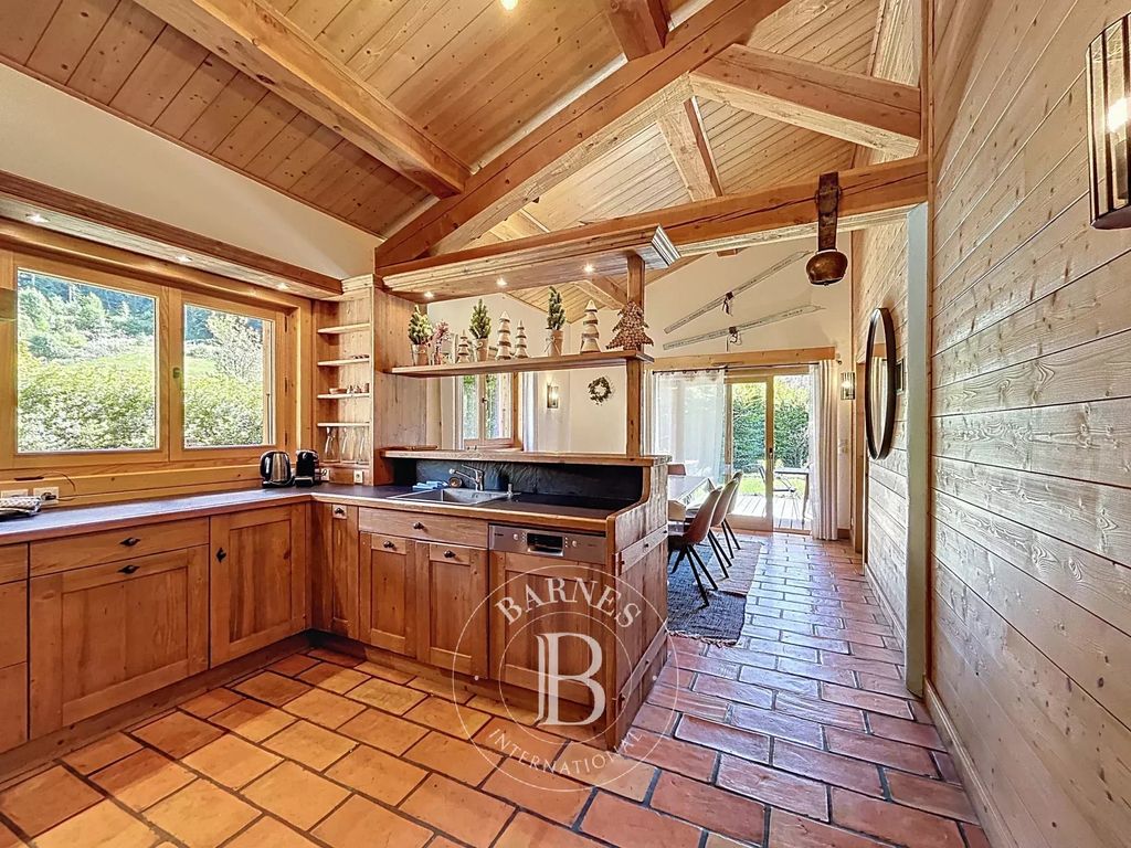 Property photo 3 of 71