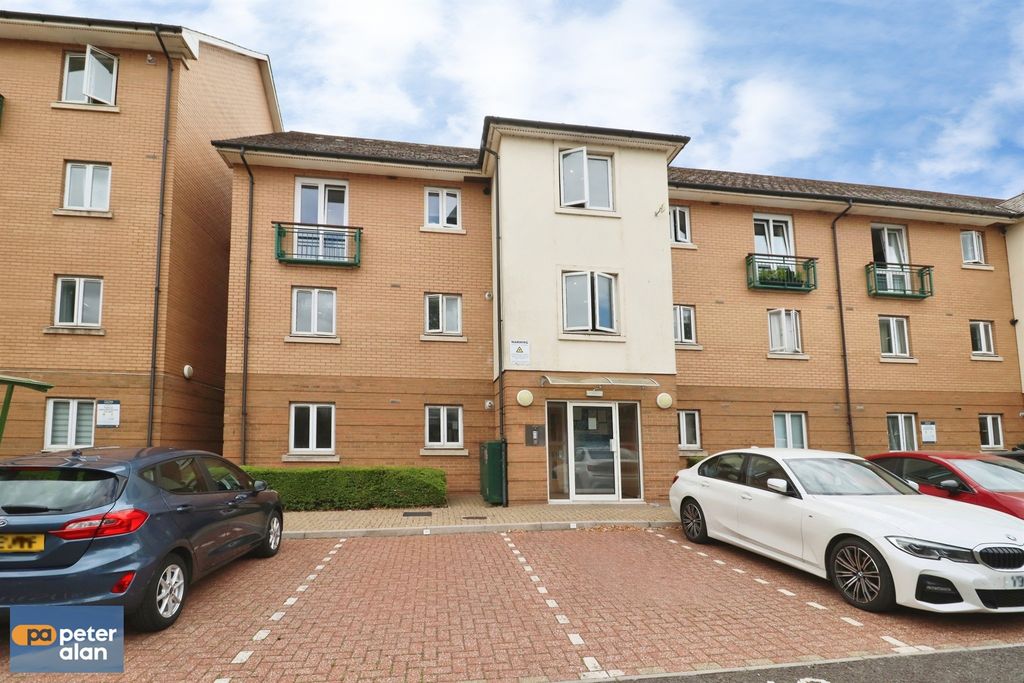 Property photo 2 of 12