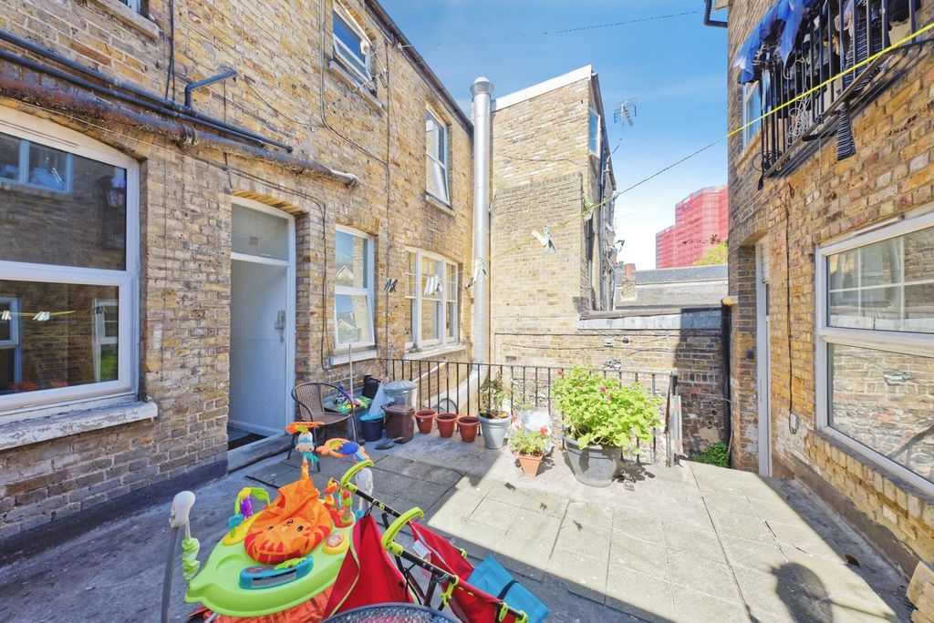 Property photo 2 of 16 Pbox-Img.Jpg