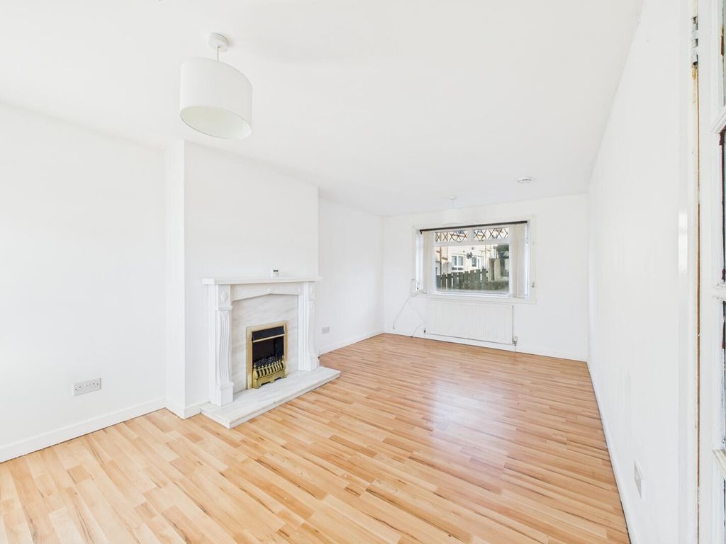 Property photo 2 of 12 Living Room