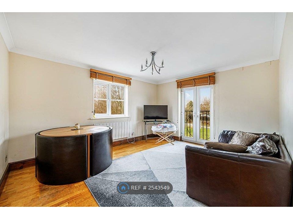 Property photo 3 of 12