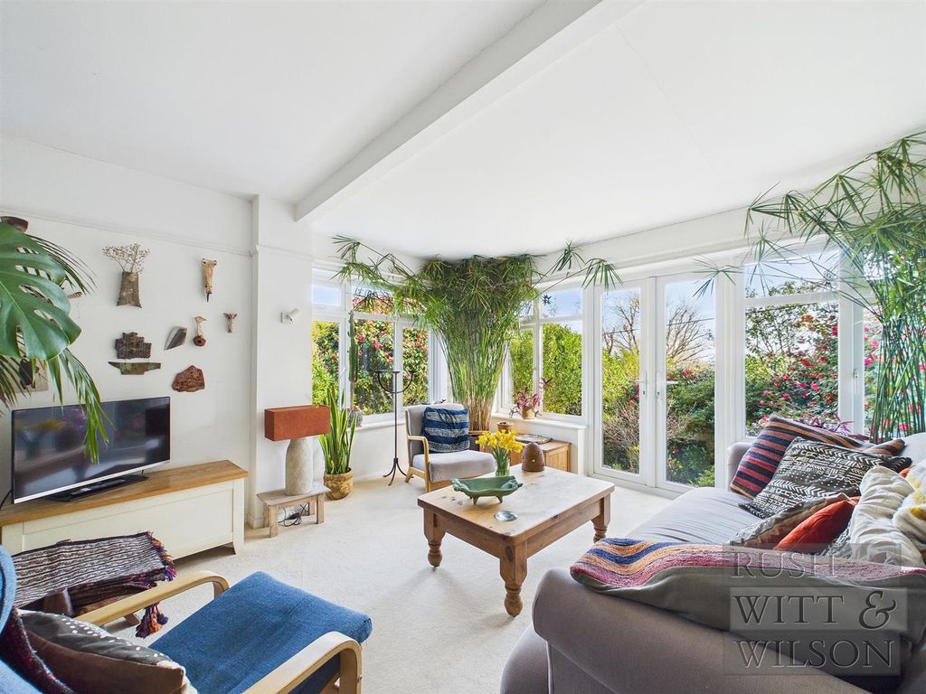 Property photo 2 of 39