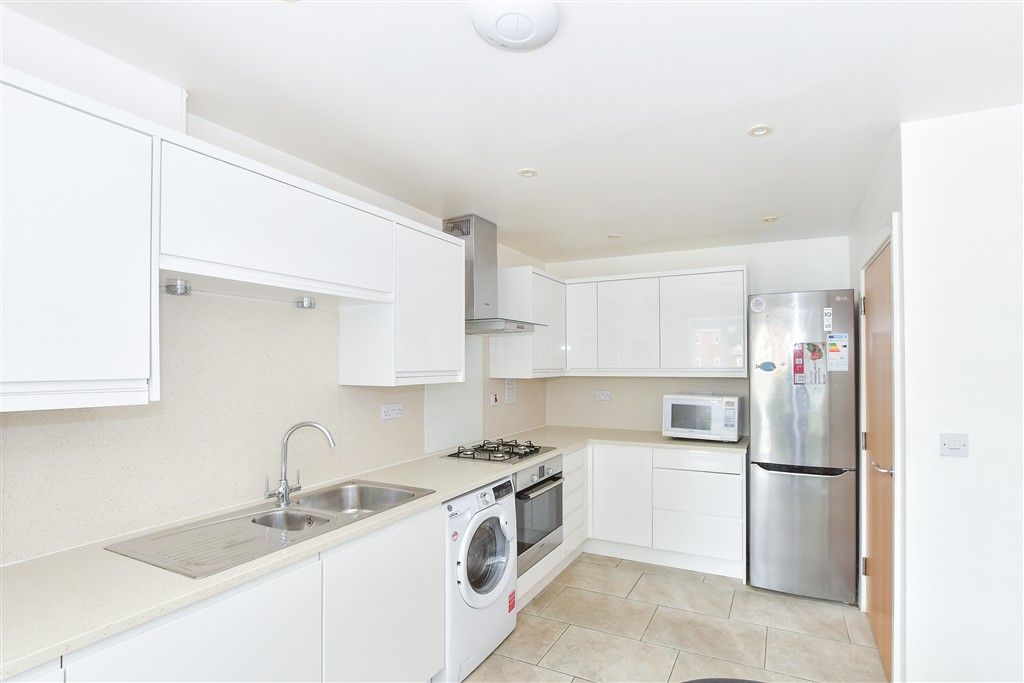 Property photo 3 of 14 Kitchen/ Breakfast Room