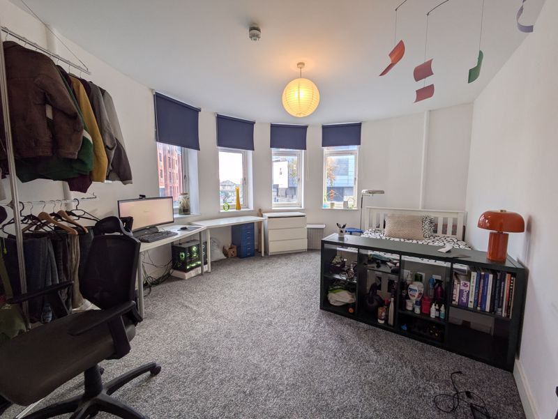 Property photo 1 of 8 Photo 18