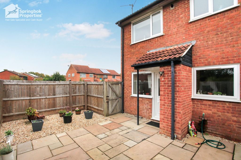 Property photo 1 of 8 Front View