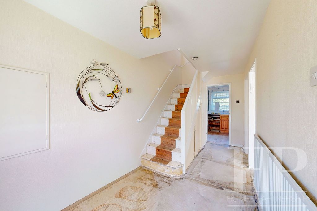 Property photo 3 of 22