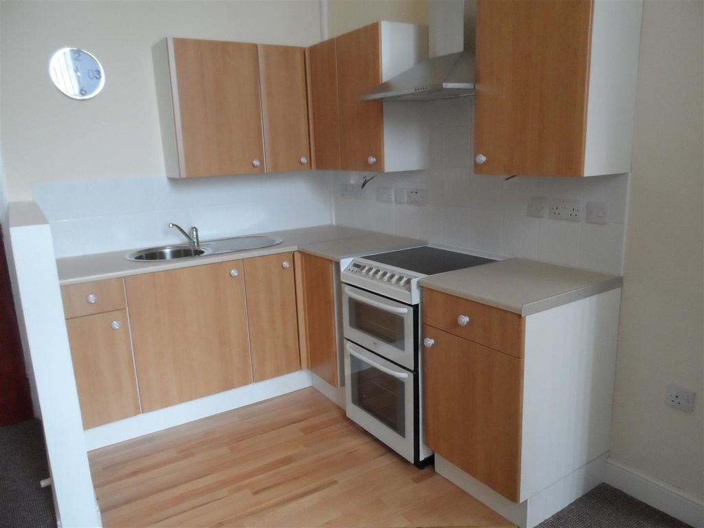 Property photo 2 of 5 Kitchen