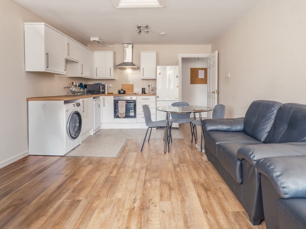 Property photo 2 of 7 3707722