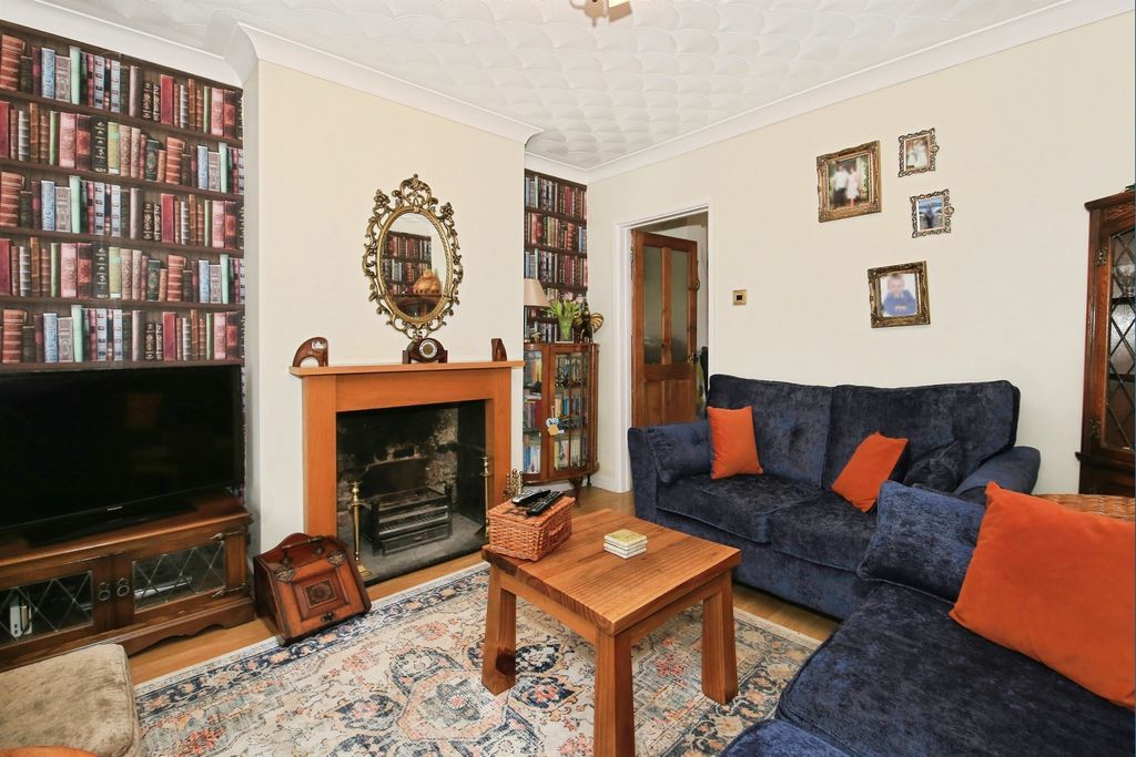 Property photo 3 of 20