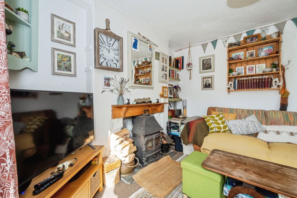 Property photo 3 of 20 Pbox-Img.Jpg