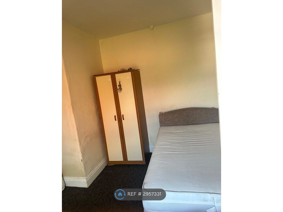 Property photo 1 of 3