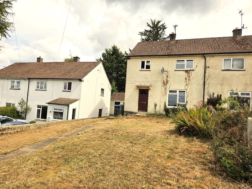 Property photo 2 of 14 41 Hillside - Front2.Jpg