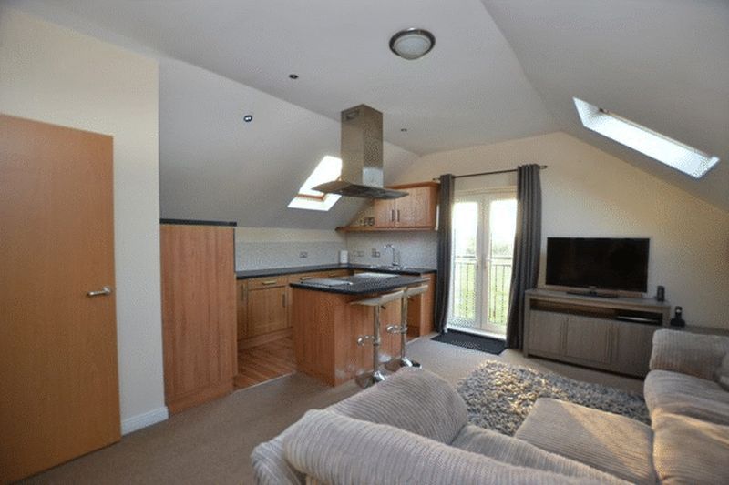 Property photo 3 of 8 Photo 5