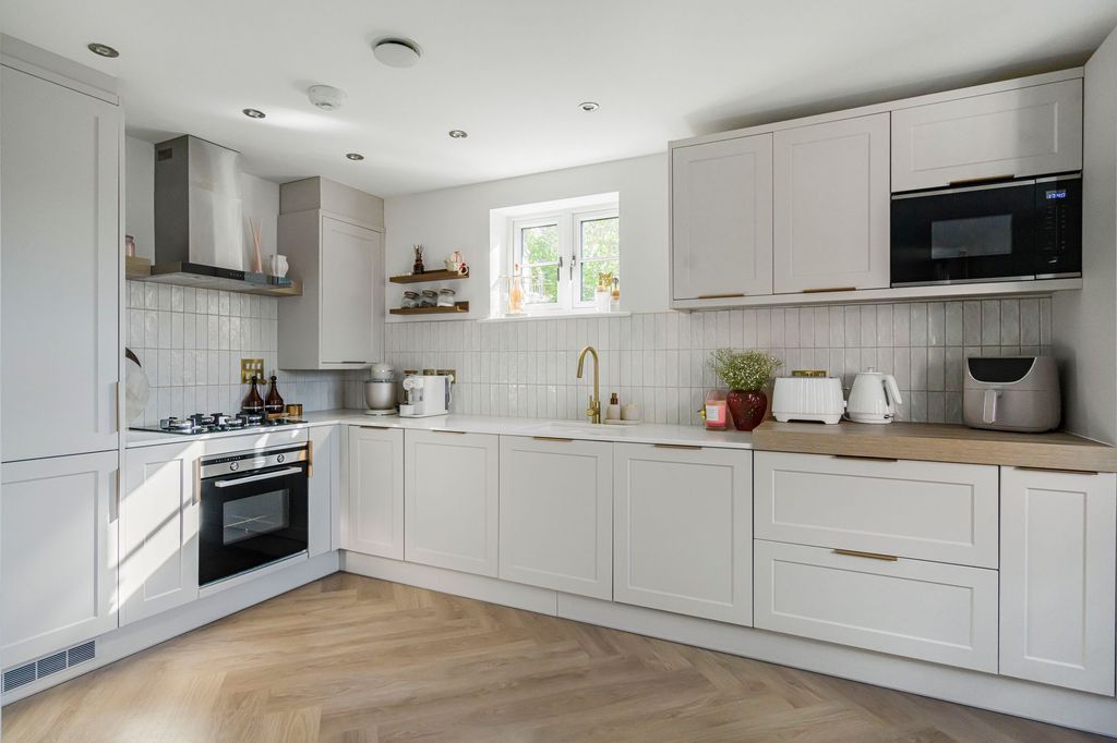 Property photo 3 of 18 Photo 7