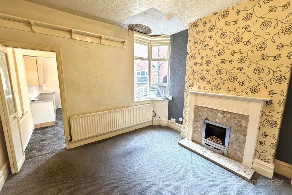 Property photo 3 of 11 4694464