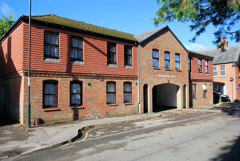 Property photo 2 of 7