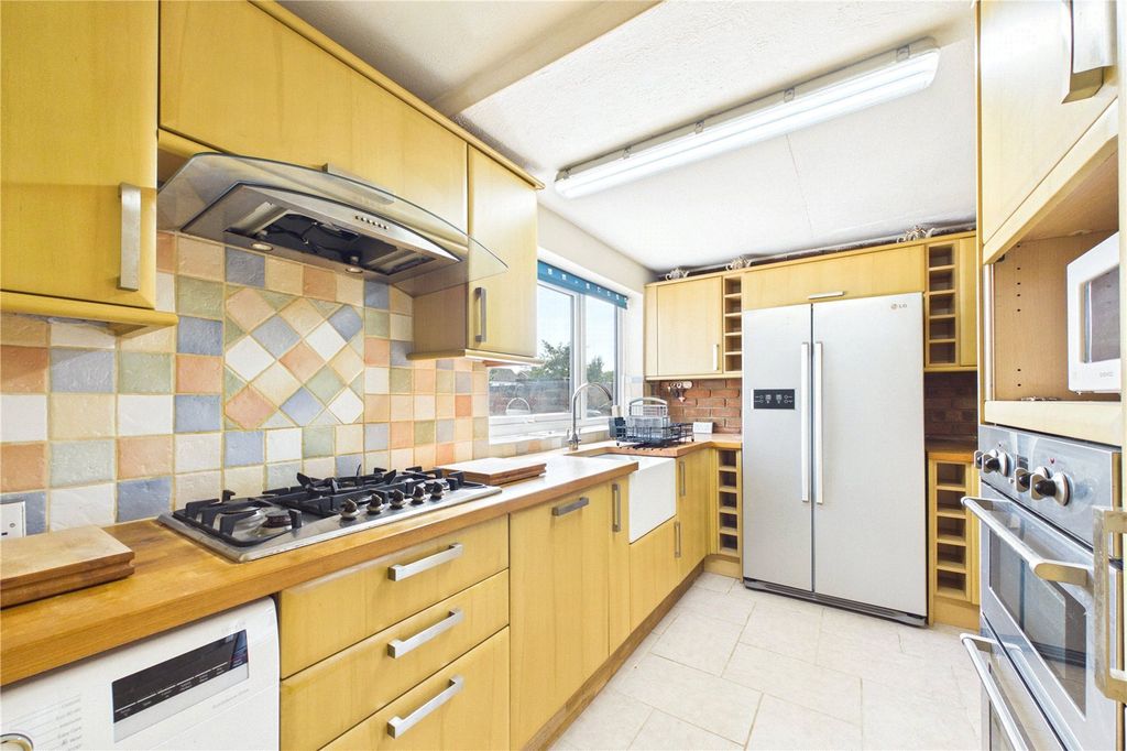 Property photo 2 of 13 Picture No. 11