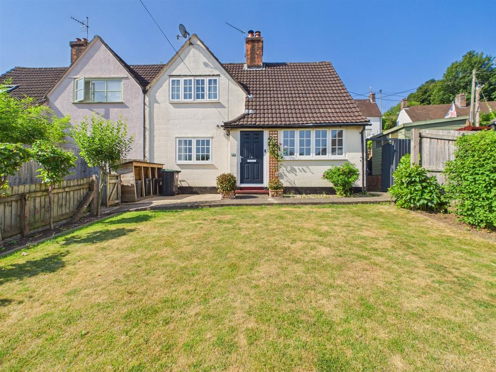 Property photo 1 of 27 Hardwick Avenue