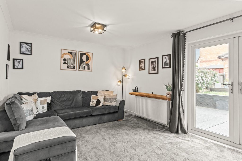 Property photo 3 of 32 5179946