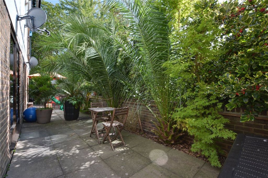 Property photo 2 of 12 Picture No. 13