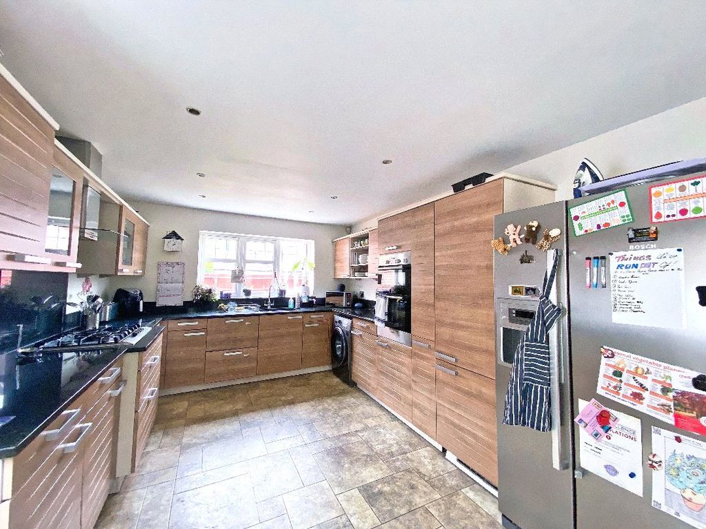 Property photo 3 of 13 Picture No. 21