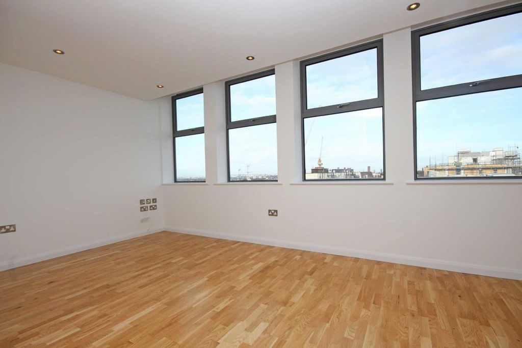 Property photo 2 of 3