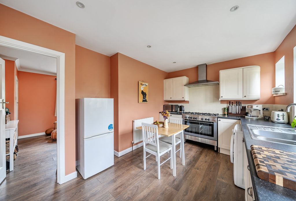 Property photo 2 of 15 1324871-14-68823F...