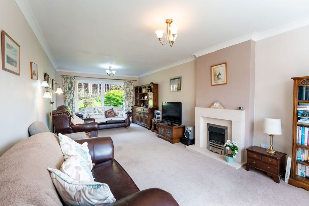 Property photo 2 of 22