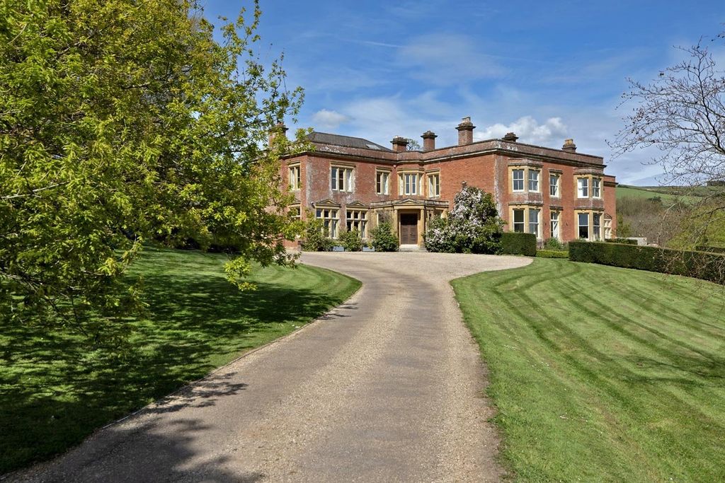 Property photo 1 of 25 The Sanctuary