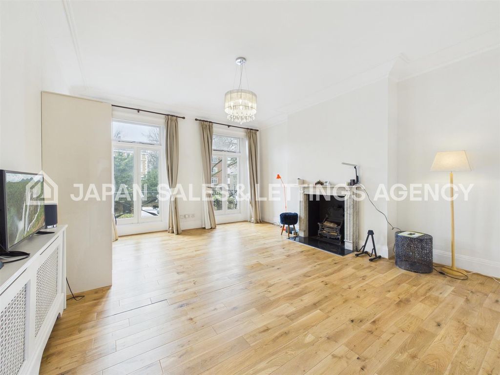 Property photo 2 of 8 Cam04401G0-Pr0111-Still010.Jpg