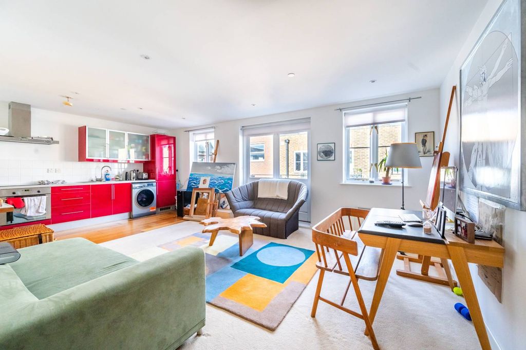 Property photo 1 of 7