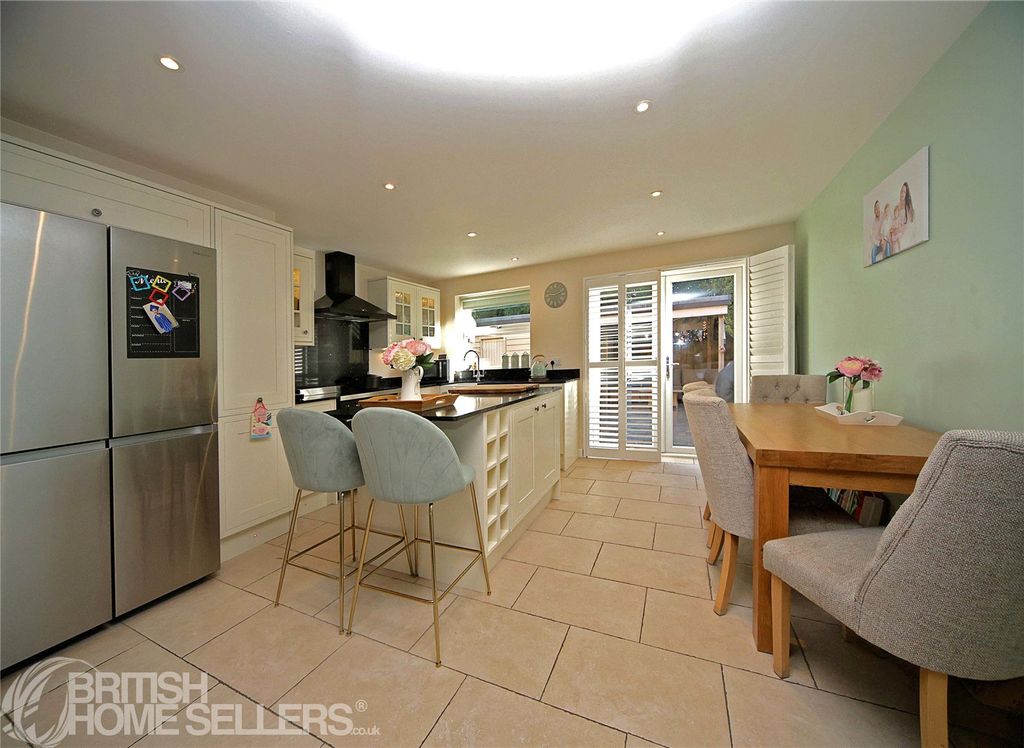 Property photo 3 of 23 Picture No. 18