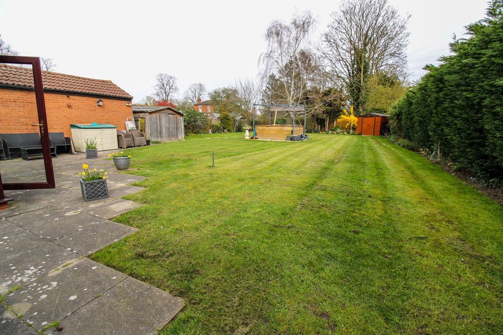 Property photo 2 of 18