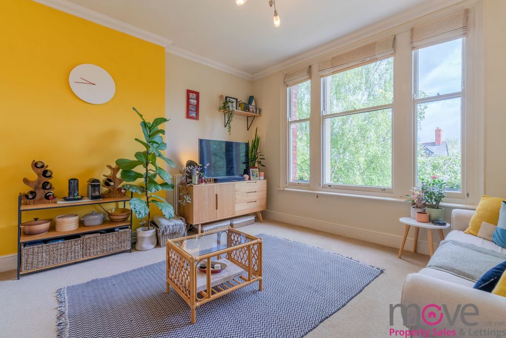 Property photo 2 of 12 Photo 3