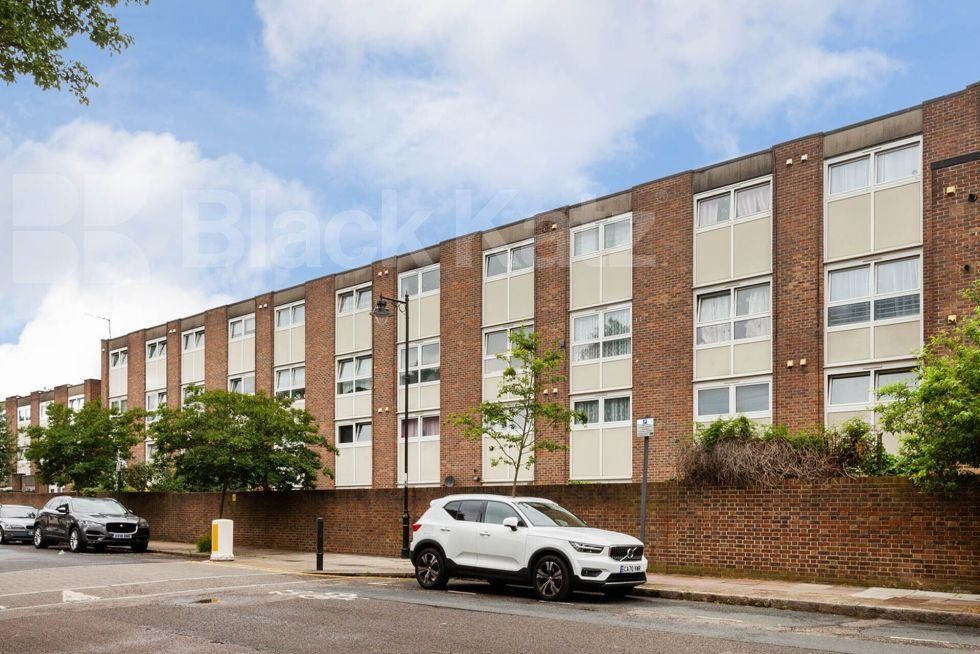 Property photo 1 of 2