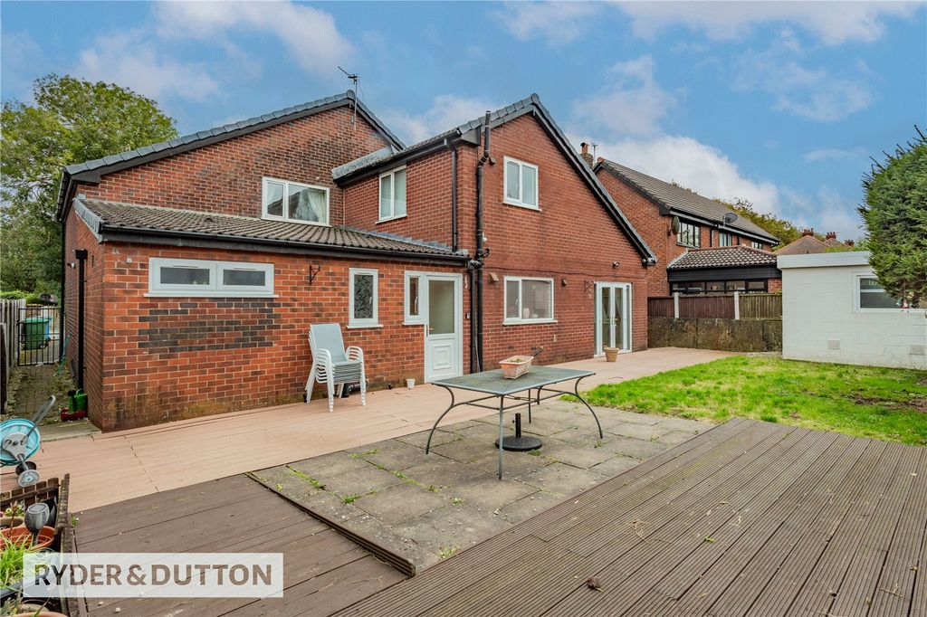 Property photo 2 of 32 Garden