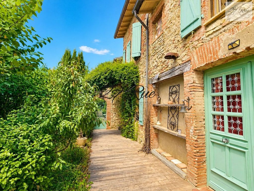 Property photo 1 of 11 Character Property For Sale In Villefranche-De-Lauragais