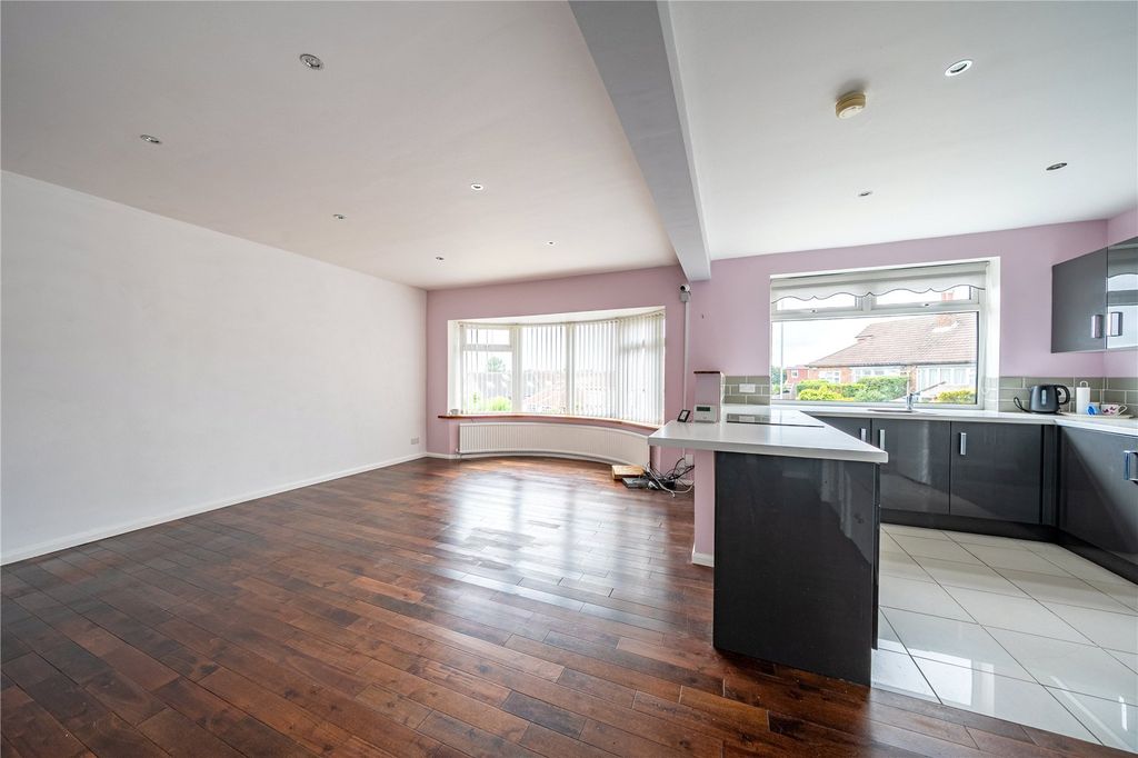 Property photo 3 of 19 Picture No. 15