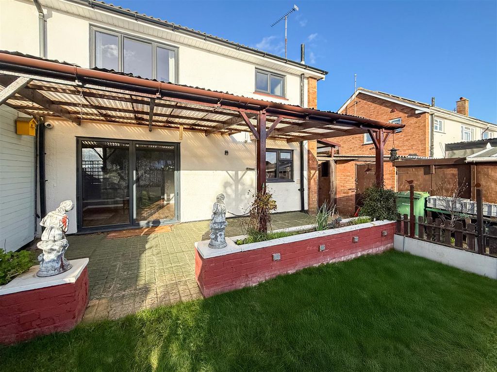 Property photo 2 of 22 Garden