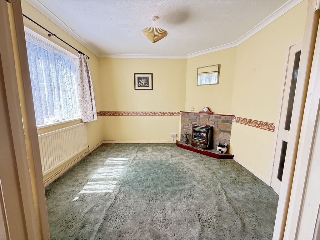 Property photo 3 of 32