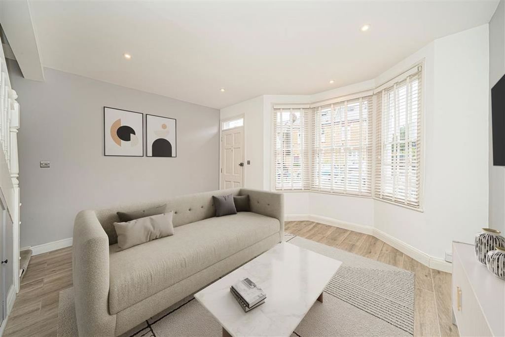 Property photo 3 of 6